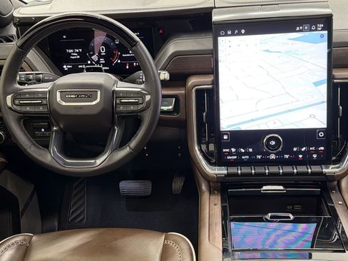 Used 2026 GMC Yukon Denali Ultimate AWD/4WD image 31