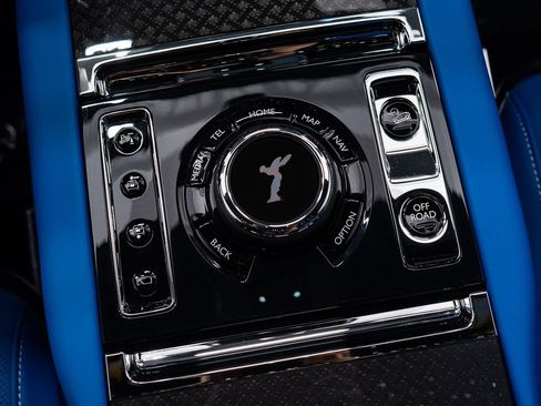 Certified 2025 Rolls-Royce Cullinan Black Badge AWD/4WD image 49