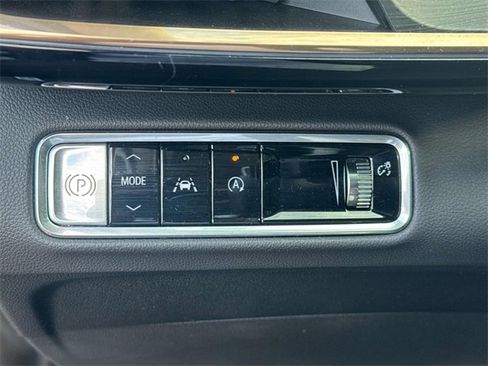 Certified 2025 Buick Envision Avenir image 27