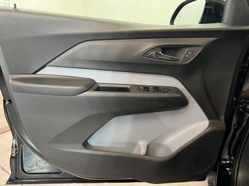 New 2027 Chevrolet Bolt LT w/ Comfort Package FWD image 15