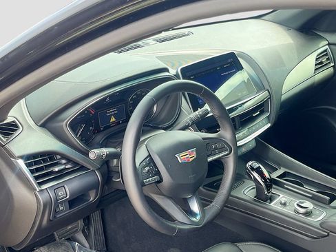 Used 2024 Cadillac CT5 Luxury RWD image 9