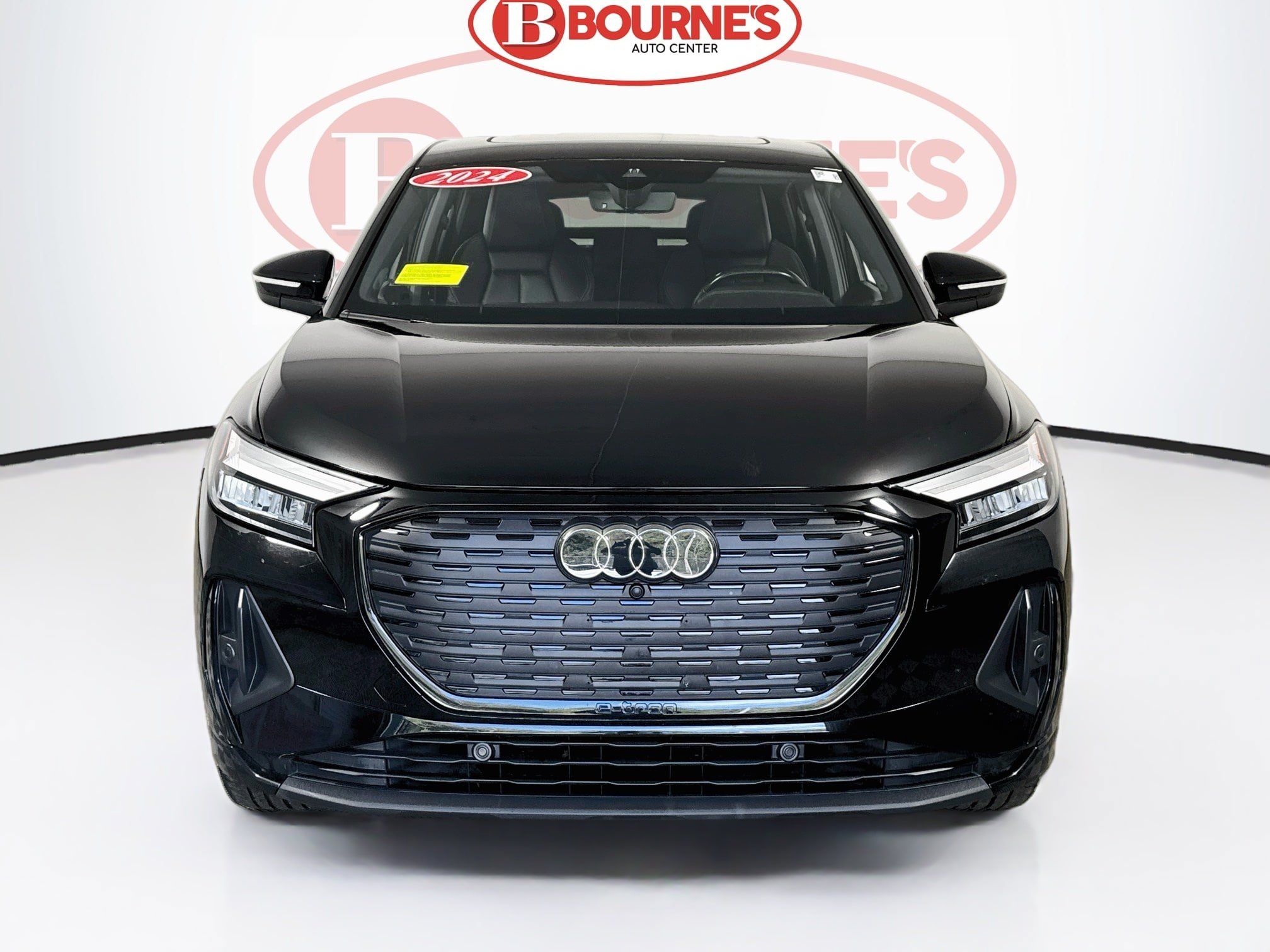 Used 2024 Audi Q4 e-tron Premium Plus w/ Premium Plus AWD/4WD image 7