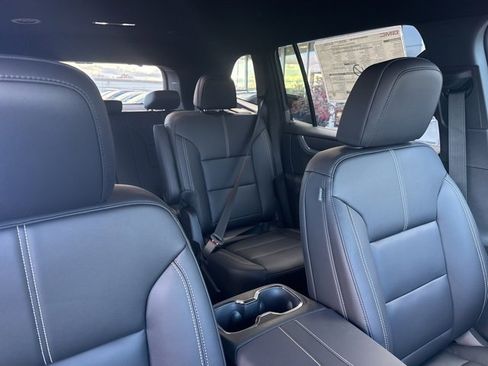 New 2026 GMC Acadia Elevation image 35