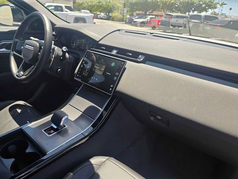 Used 2026 Land Rover Range Rover Velar S AWD/4WD image 11