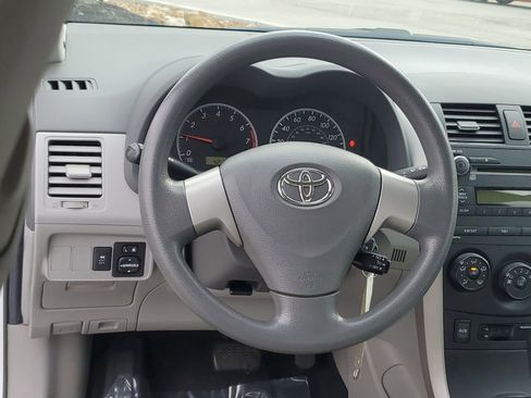 Used 2010 Toyota Corolla LE image 12