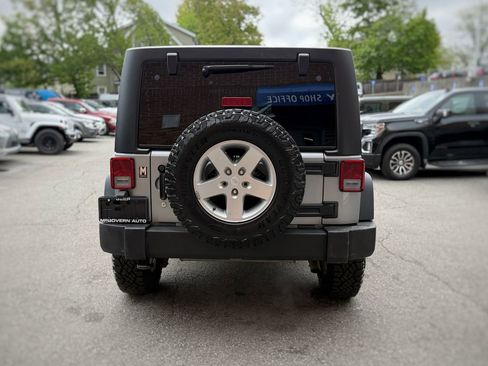 Used 2016 Jeep Wrangler Unlimited Sport w/ Quick Order Package 24S AWD/4WD image 10