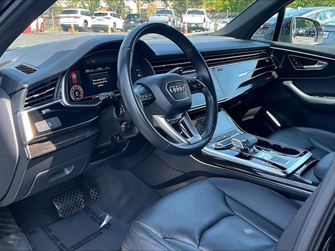Used 2023 Audi Q7 2.0T Premium w/ Convenience Package AWD/4WD image 12