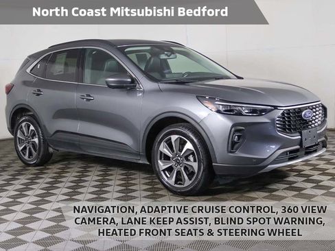 Used 2024 Ford Escape Platinum AWD/4WD image 1