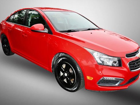 Used 2016 Chevrolet Cruze LT image 9
