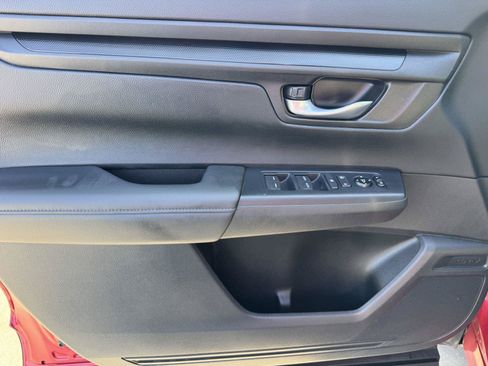 Used 2025 Honda CR-V EX image 15