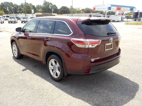 Used 2016 Toyota Highlander Limited Platinum image 3