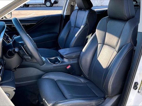 Used 2022 Subaru Outback Limited image 7