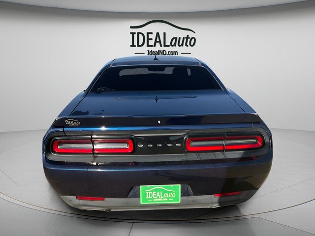 Used 2015 Dodge Challenger SXT Plus w/ Driver Convenience Group RWD image 4