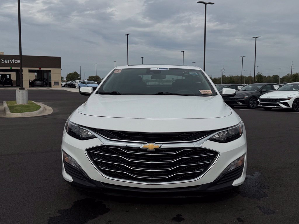 Used 2024 Chevrolet Malibu LT FWD image 2