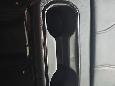 Used 2025 GMC Sierra 1500 AT4 w/ AT4 Premium Package AWD/4WD image 27