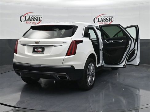 Used 2025 Cadillac XT5 Premium Luxury image 39