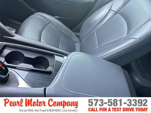 Certified 2019 Buick Enclave Essence image 19