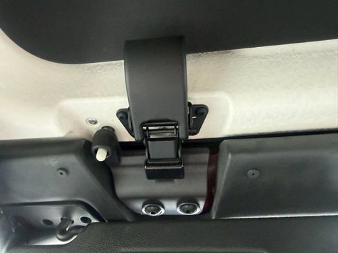 Used 2021 Jeep Wrangler Unlimited Sahara w/ Cold Weather Group AWD/4WD image 34