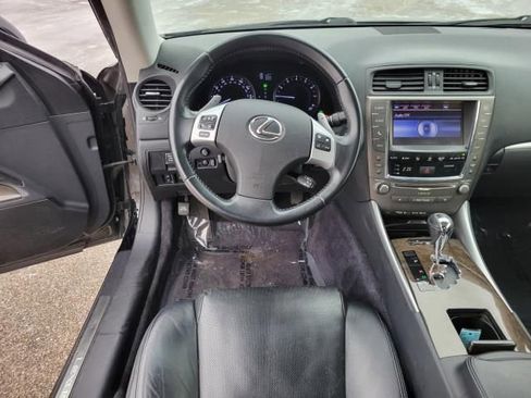 Used 2013 Lexus IS 350C w/ Luxury Pkg image 9