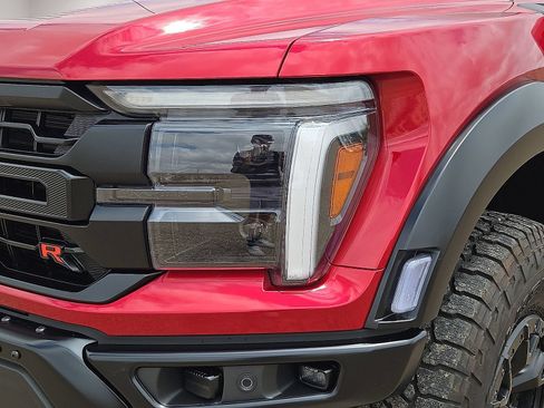 Used 2025 Ford F150 Raptor w/ Equipment Group 803A Raptor R AWD/4WD image 10