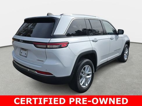 Used 2023 Jeep Grand Cherokee Laredo image 5