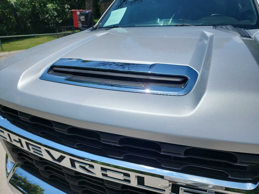 Used 2023 Chevrolet Silverado 2500 LT w/ Convenience Package AWD/4WD image 3