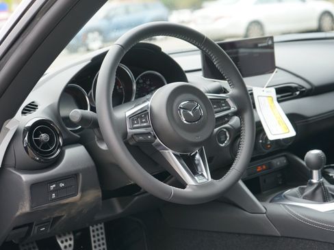New 2026 MAZDA MX-5 Miata Club w/ Interior Package RWD image 14