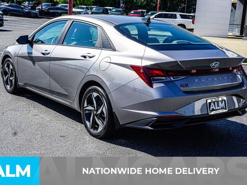 Used 2023 Hyundai Elantra SEL w/ Convenience Package FWD image 5