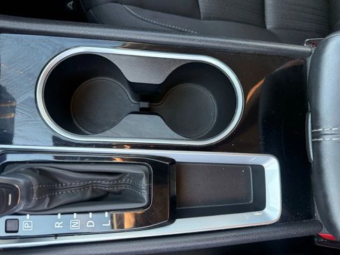 Used 2024 Nissan Altima 2.5 SV image 21