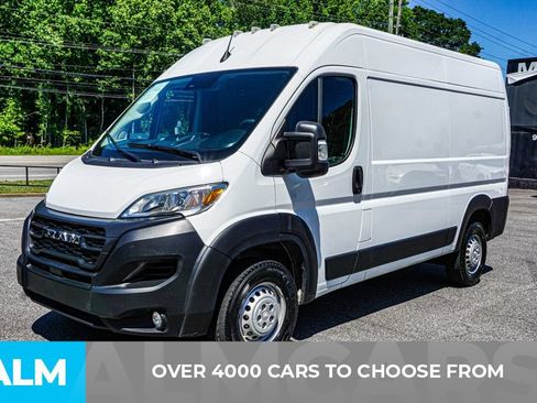 Used 2025 RAM ProMaster 2500 w/ Convenience Group FWD image 3