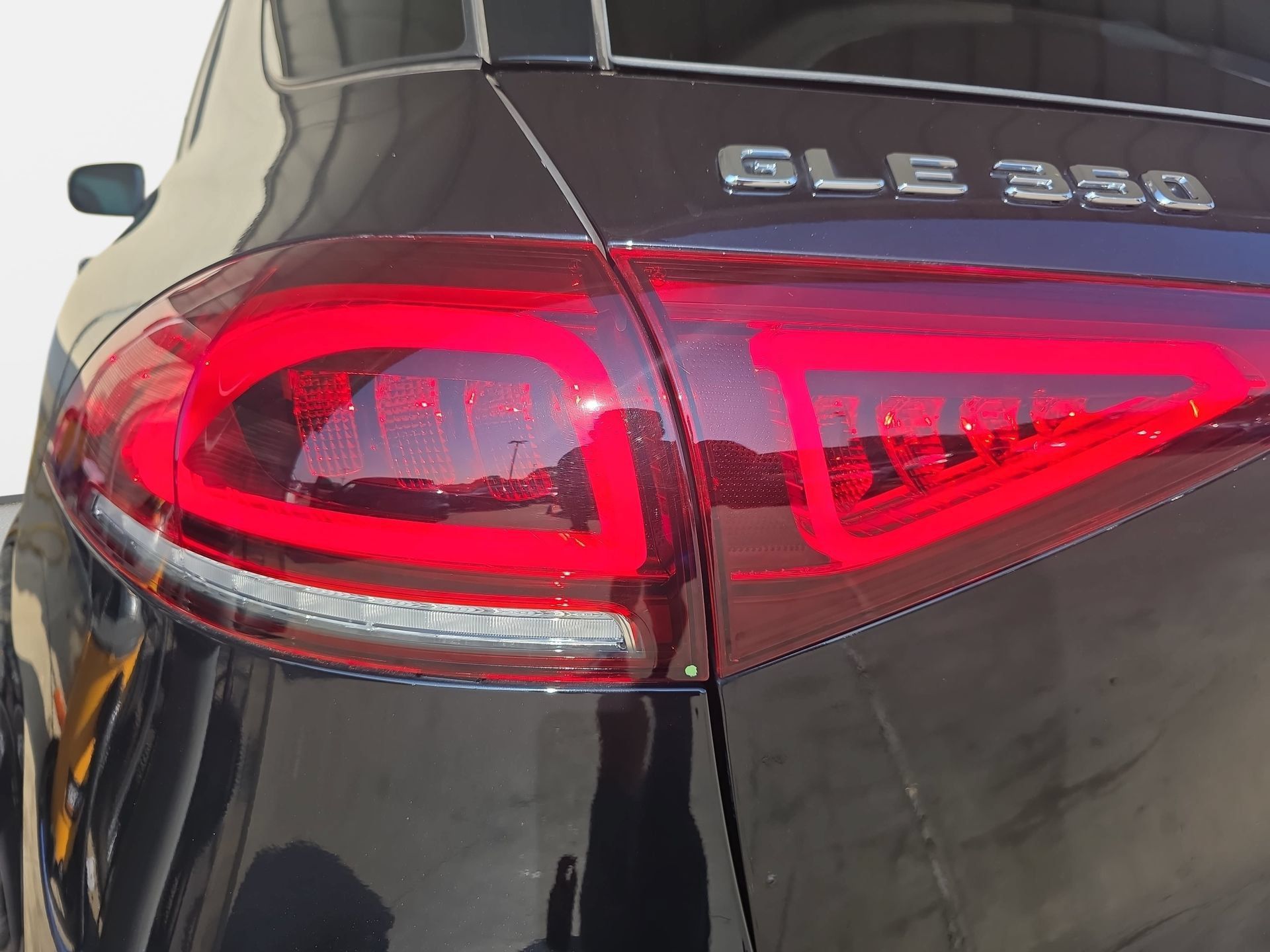 Used 2021 Mercedes-Benz GLE 350 4MATIC image 33