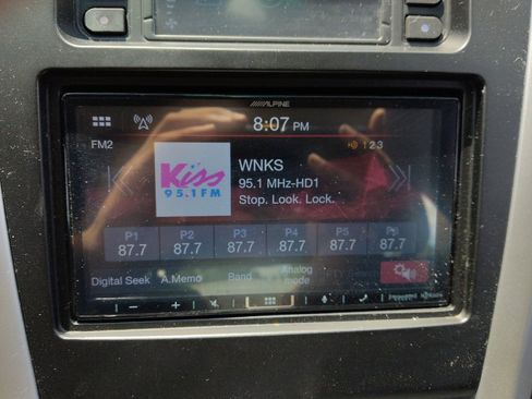 Used 2016 Ford Fusion SE FWD image 25