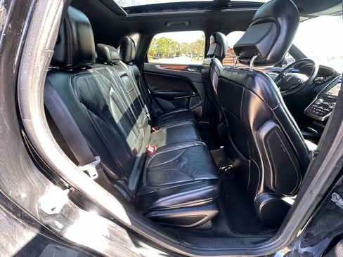 Used 2017 Lincoln MKC Select image 14