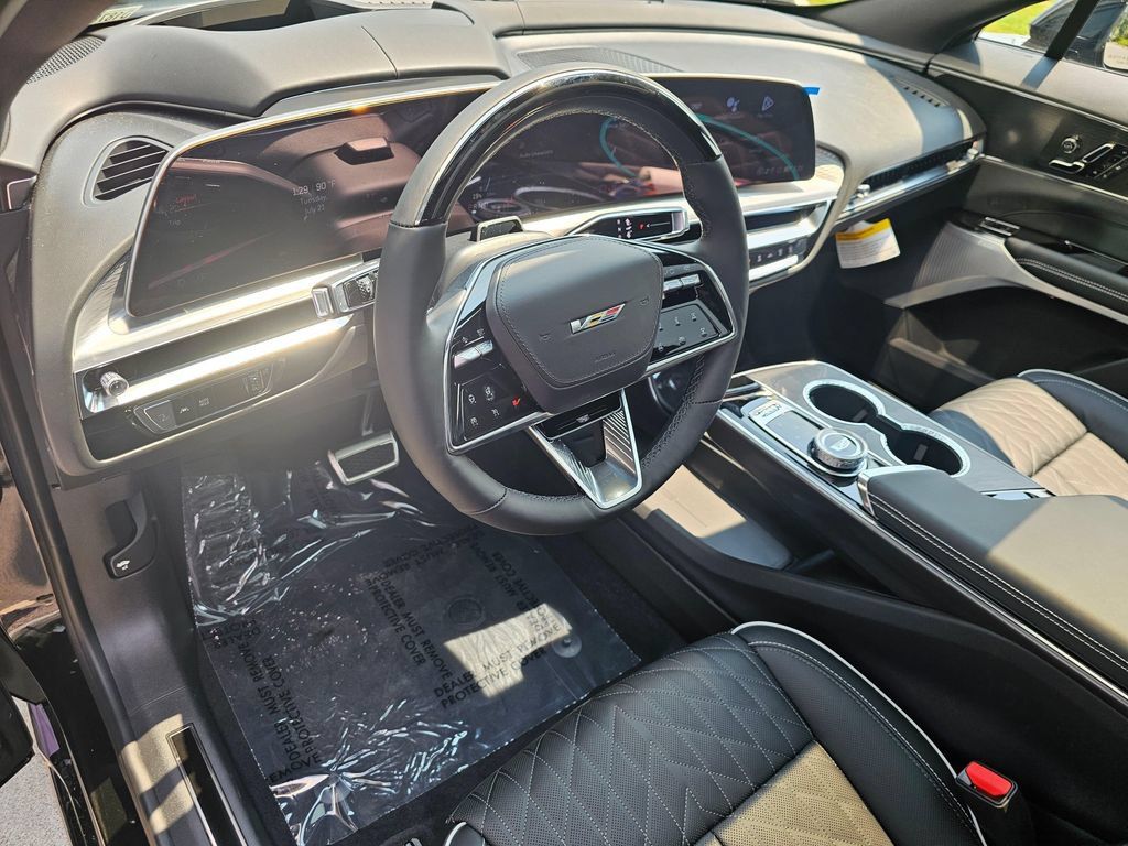 New 2026 Cadillac Lyriq V AWD/4WD image 19