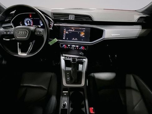 Used 2022 Audi Q3 2.0T Premium w/ Convenience Package AWD/4WD image 16