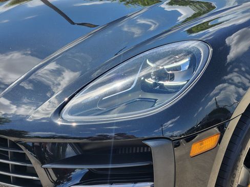 Used 2021 Porsche Macan S AWD/4WD image 11