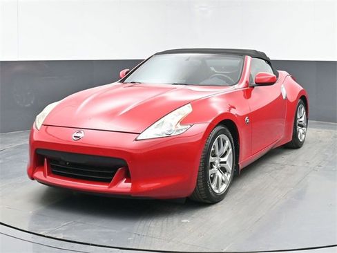 Used 2010 Nissan 370Z Touring image 5