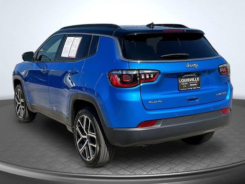 Used 2025 Jeep Compass Limited w/ Sun & Sound Group AWD/4WD image 5