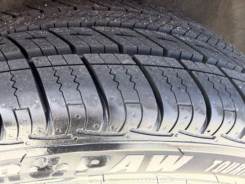 Certified 2023 Cadillac XT5 Sportv w/ LPO, Floor Liner Package AWD/4WD image 34