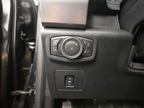 Used 2015 Ford F150 XLT w/ Equipment Group 302A Luxury image 34