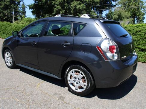 Used 2009 Pontiac Vibe AWD w/ Sun And Sound Package image 4