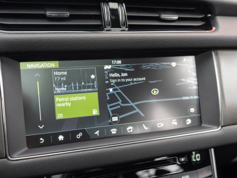 Used 2018 Jaguar XF S AWD/4WD image 29