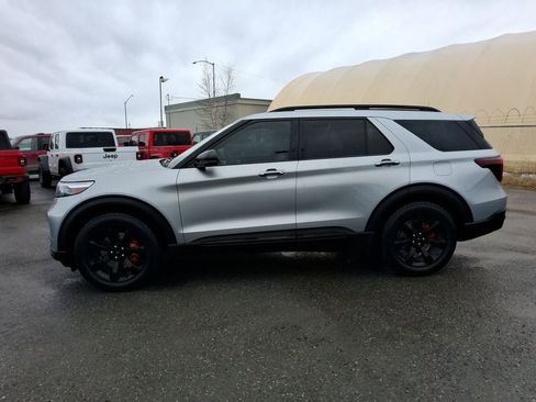 Used 2020 Ford Explorer ST w/ ST Street Pack AWD/4WD image 5