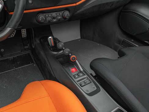 Certified 2020 Ferrari 488 Pista Spider RWD image 6