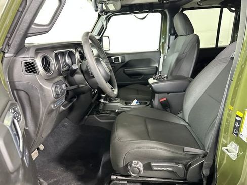 Used 2023 Jeep Wrangler Unlimited w/ 8.4" Radio Group image 11