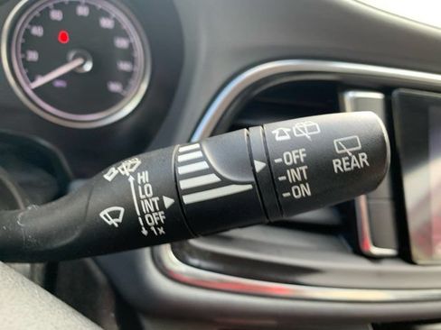 Used 2020 Buick Enclave Essence FWD image 37