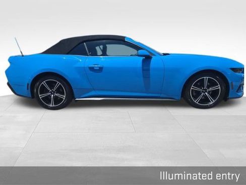 Used 2025 Ford Mustang Premium RWD image 26