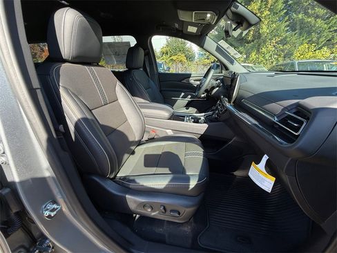 New 2026 Chevrolet Traverse High Country image 24