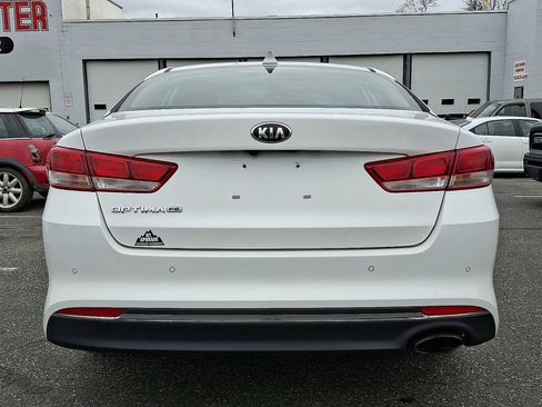 Used 2016 Kia Optima LX w/ LX Convenience Package image 4