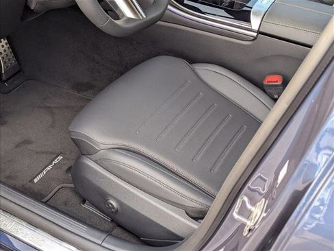 Used 2025 Mercedes-Benz C 300 Sedan image 4